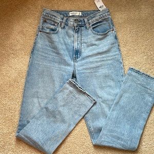 Abercrombie 90s ultra high rise SLIM straight